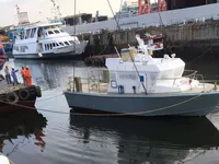 Tàu dẫn đường để bán