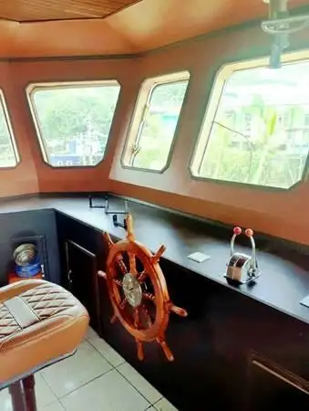 Tàu đổ bộ, chở hàng để bán