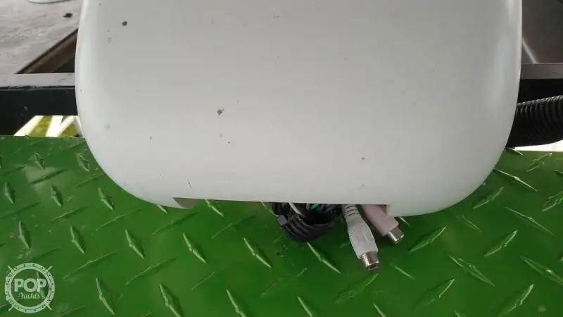 Tàu container để bán