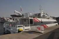 Tàu chở khách để bán