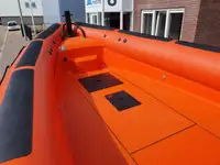 Tàu container để bán