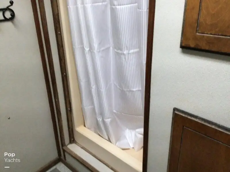 Tàu kéo lưới để bán