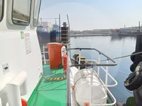 Tàu kéo để bán