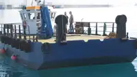 Tàu làm việc để bán
