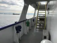 Tàu nghiên cứu để bán