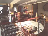 Tàu du lịch để bán