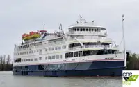 Tàu du lịch để bán