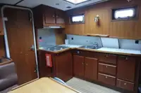 Tàu khảo sát để bán
