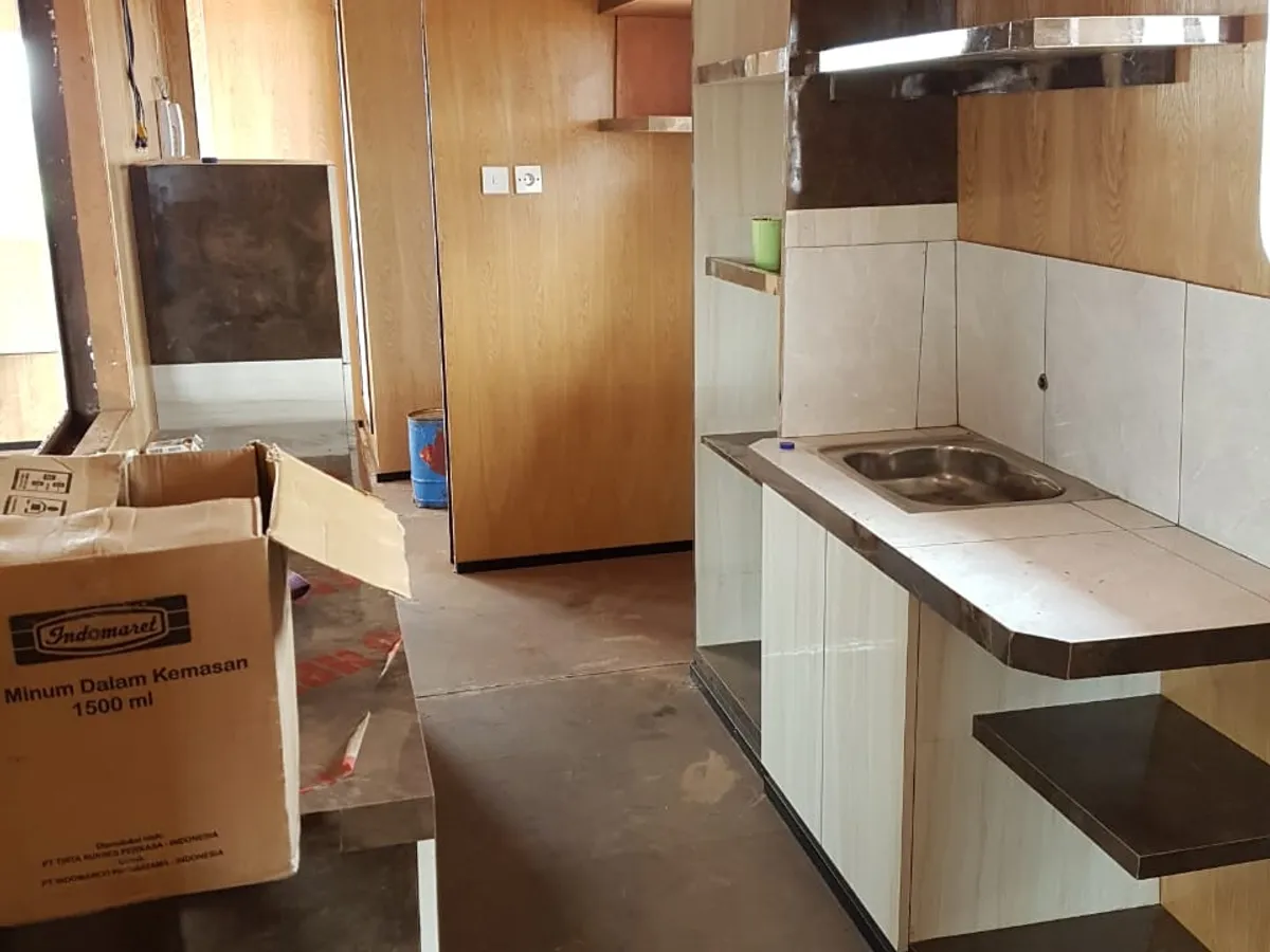 Tàu đổ bộ, chở hàng để bán