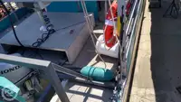 Tàu container để bán