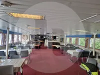 Tàu phà để bán