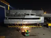 Tàu kéo để bán
