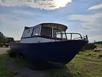 Tàu làm việc để bán