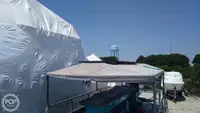 Tàu container để bán