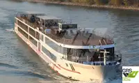 Tàu du lịch để bán