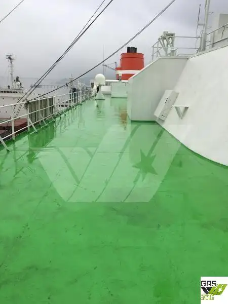 Tàu du lịch để bán