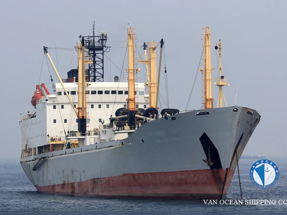 Tàu lạnh để bán