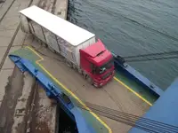 Tàu kéo để bán