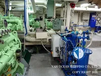 Tàu kéo lưới để bán