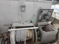 Tàu câu dài để bán