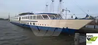 Tàu du lịch để bán