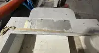 Tàu làm việc để bán