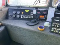 Tàu chở thủy thủ đoàn để bán