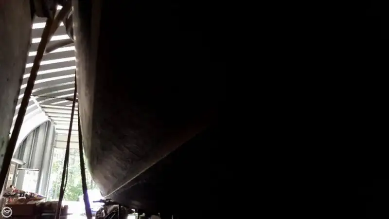 Tàu kéo lưới để bán