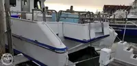 Tàu kéo lưới để bán