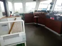 Tàu kéo để bán