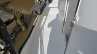 Tàu kéo lưới để bán