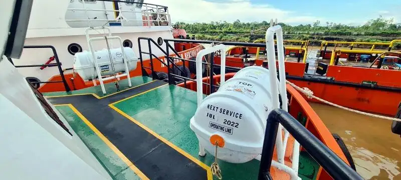 Tàu kéo để bán