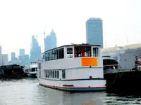 Tàu phà để bán