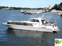 Tàu du lịch để bán