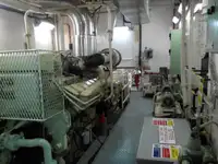 Tàu chở nhiên liệu để bán