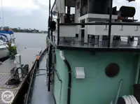 Tàu kéo để bán