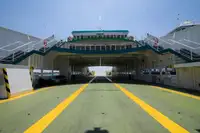 Tàu phà để bán