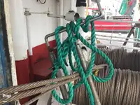 Tàu kéo lưới để bán