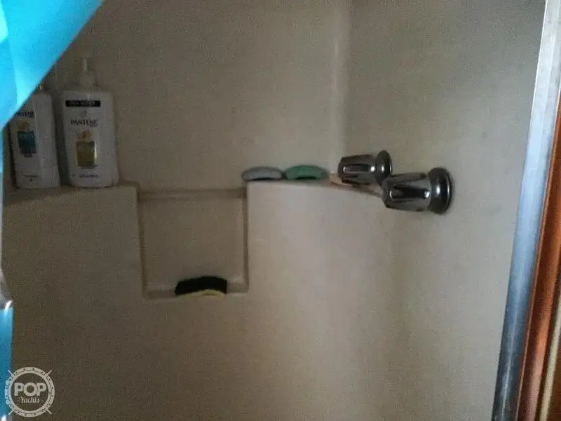 Tàu kéo lưới để bán