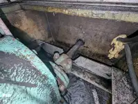 Tàu chở khách và hàng hóa để bán