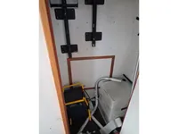 Tàu làm việc để bán