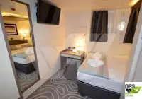 Tàu du lịch để bán