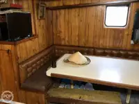 Tàu kéo lưới để bán