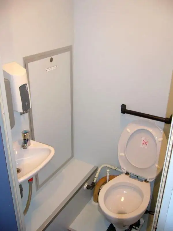 Tàu khảo sát để bán