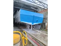 Tàu làm việc để bán