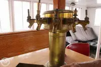 Tàu phà để bán