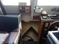 Tàu hỗ trợ lặn để bán