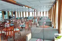 Tàu du lịch để bán