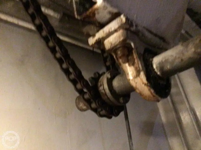 Tàu kéo lưới để bán