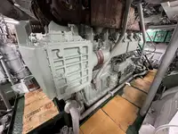 Tàu kéo lưới để bán